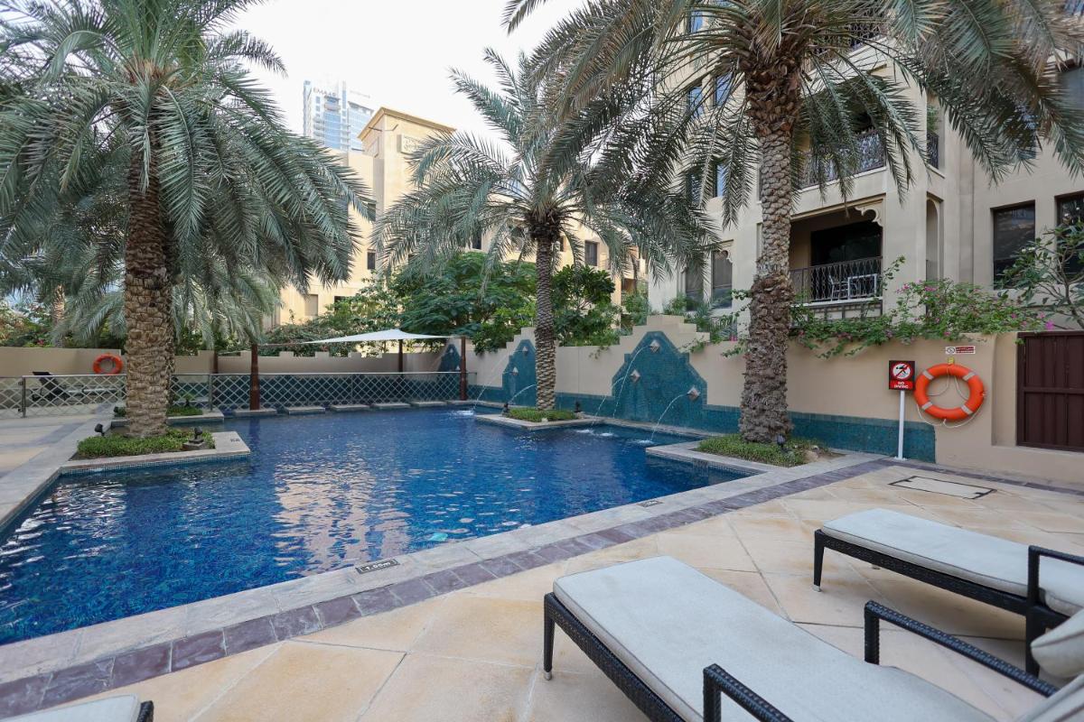 Serene Oasis in Downtown Dubai – Just 5 Min Walk to Burj & Mall!