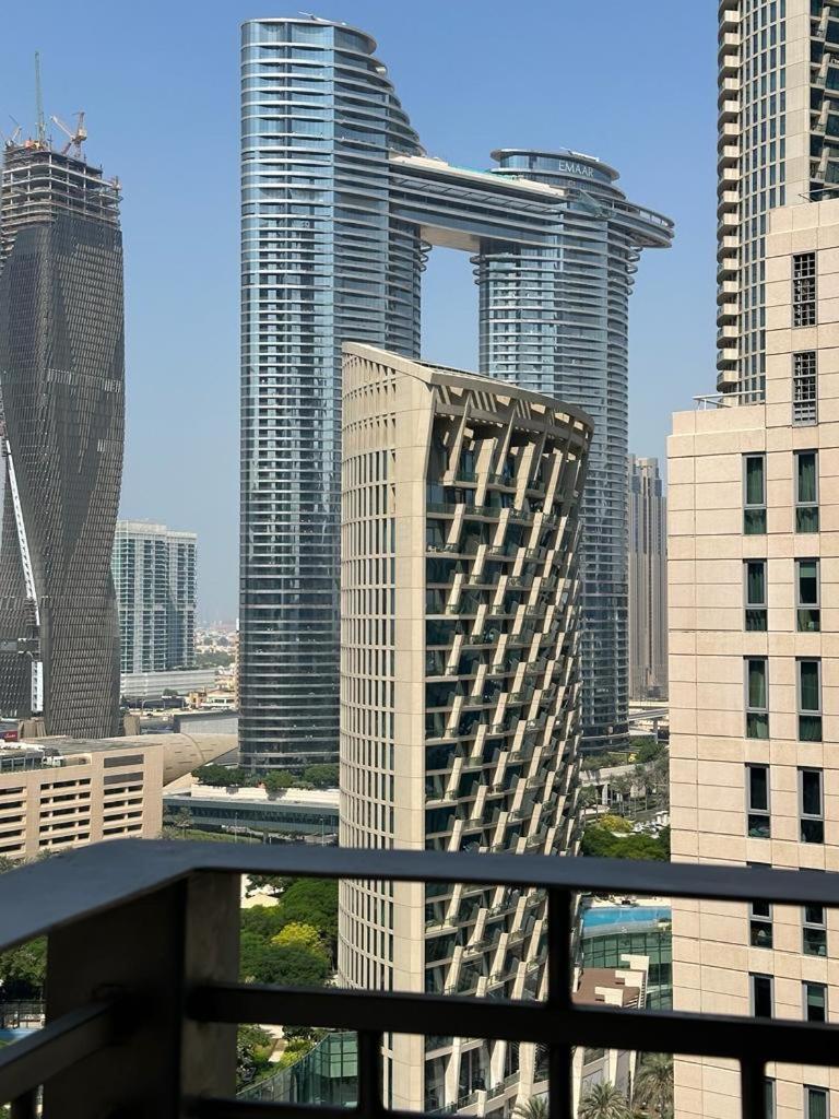 Standpoint Tower Apartment opposite Burj Khalifa