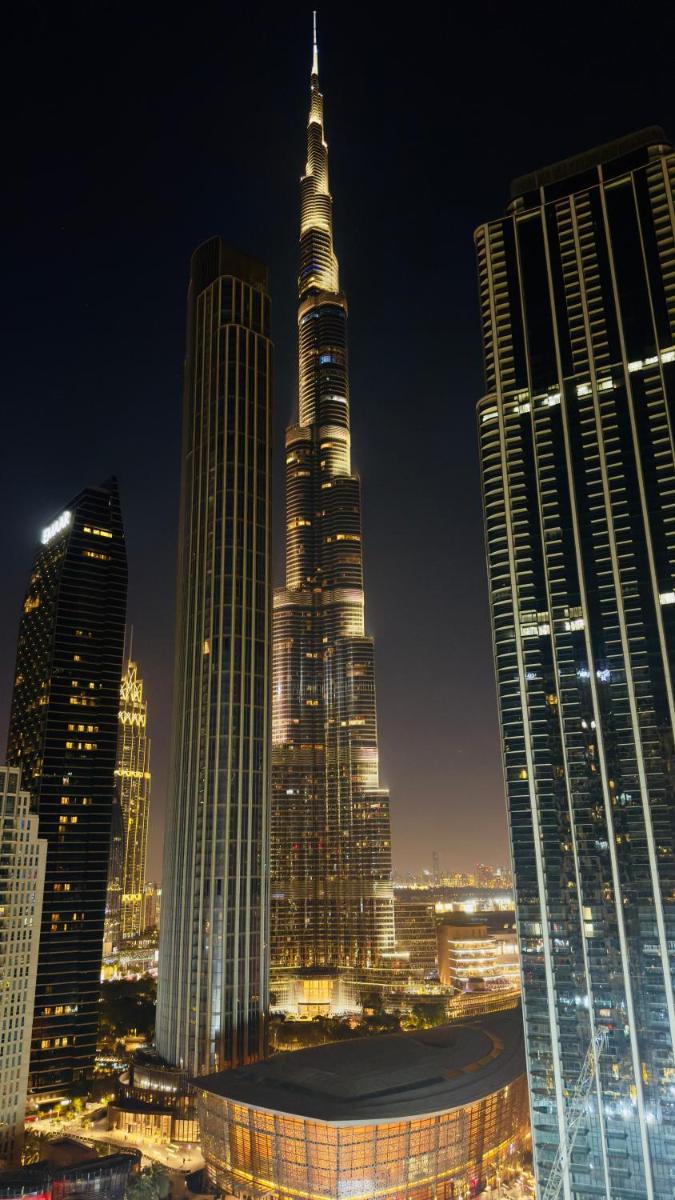 Stay in First Class at Downtown by 2nd Best Home, Dubai – 2BR – Burj Khalifa View