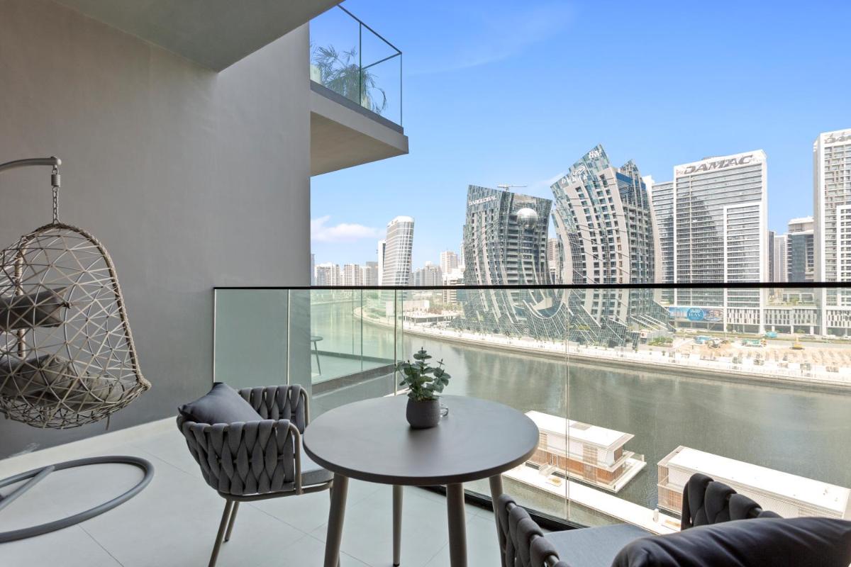 Studio Retreat with Canal and Burj Khalifa Views