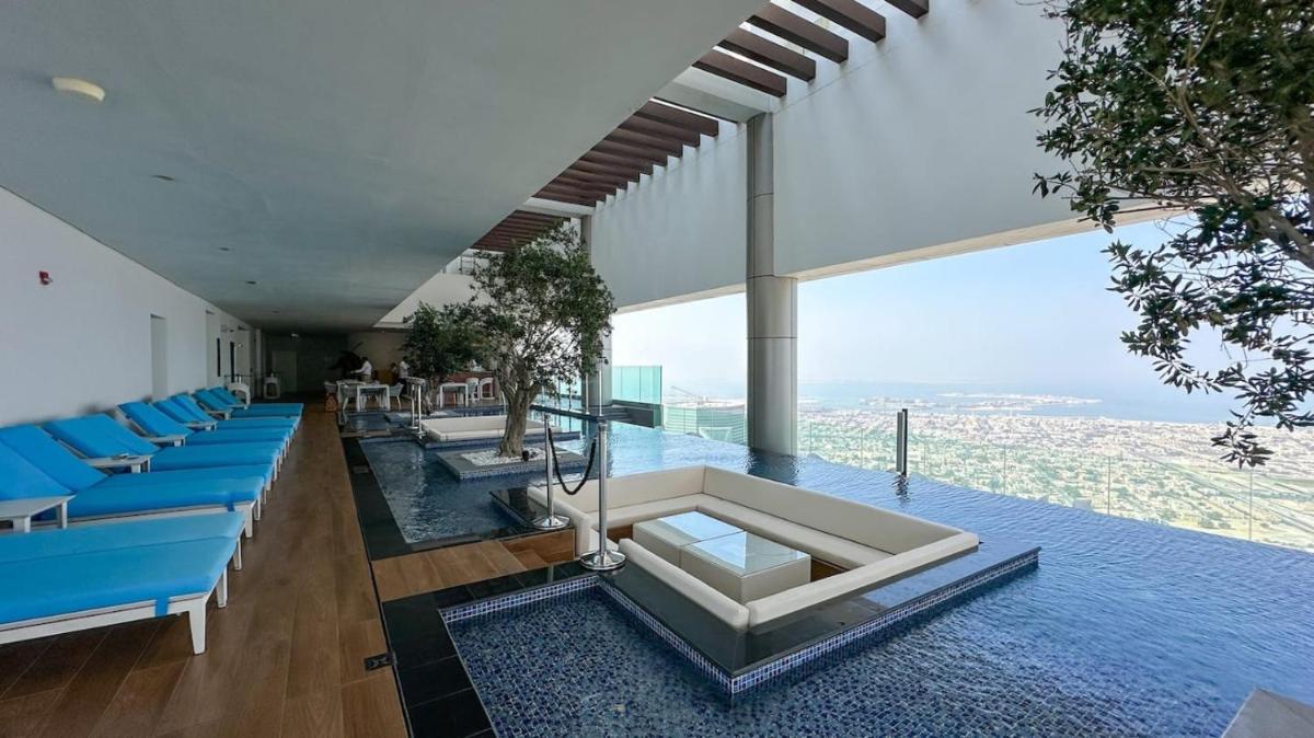 Stunning 2br With Burj Views Infinity Pool