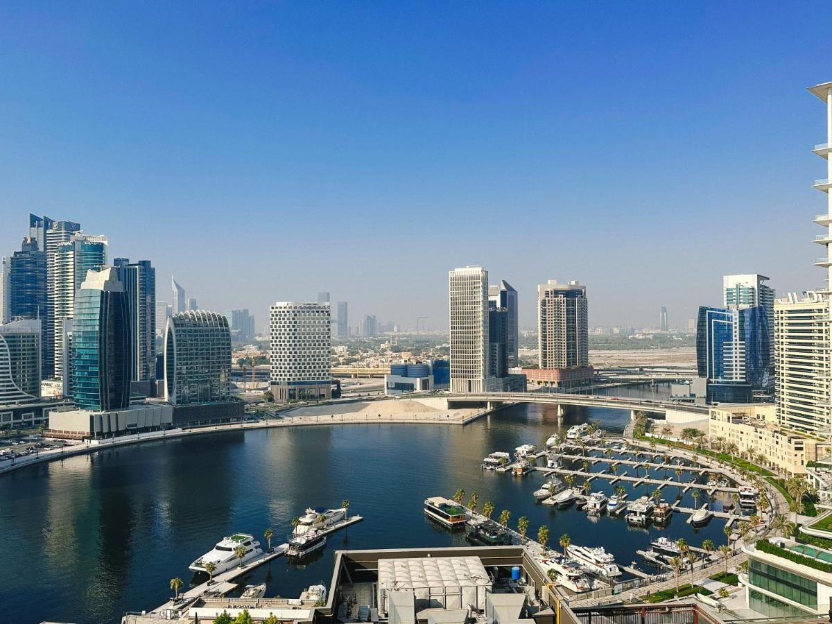 Waterfront apartment with Burj Khalifa views in Business Bay