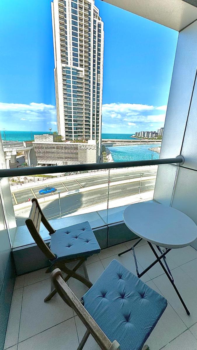 Wonderful 1BD With Full Marina View