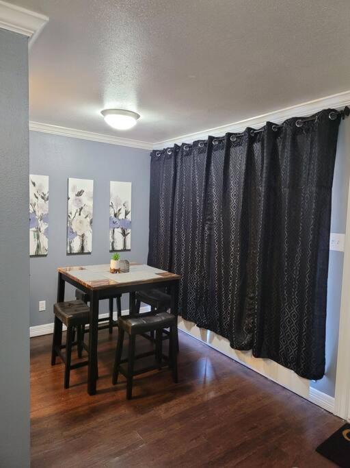 Blue Shark *E3* @ Midtown Cozy 1BR King Suite