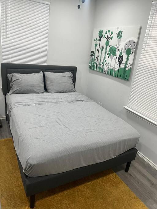 Cozy 1 bed close to downtown