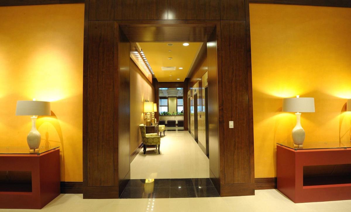 Embassy Suites Houston – Downtown