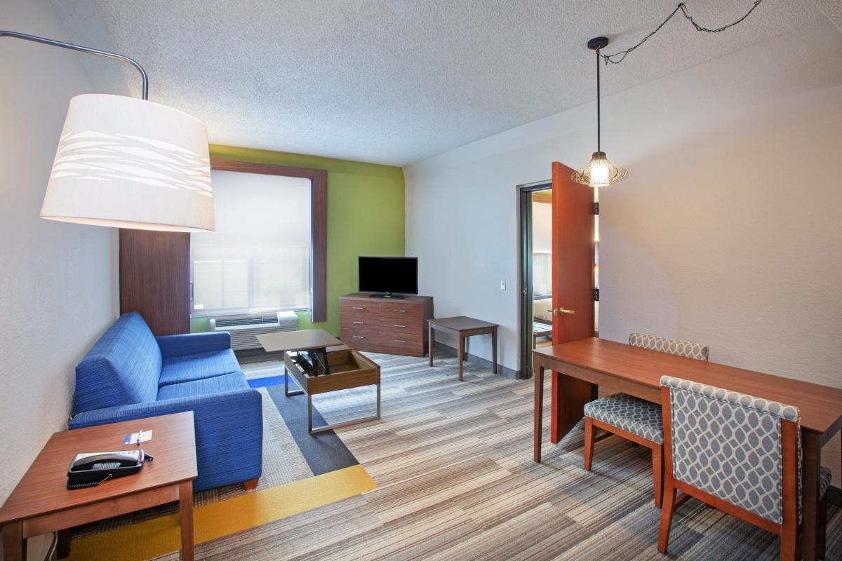 Holiday Inn Express & Suites Houston – Memorial Park Area, an IHG Hotel