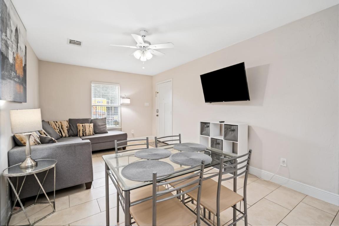 Opulent, Luxurious & Modern APT 7 Min From TX Med Center