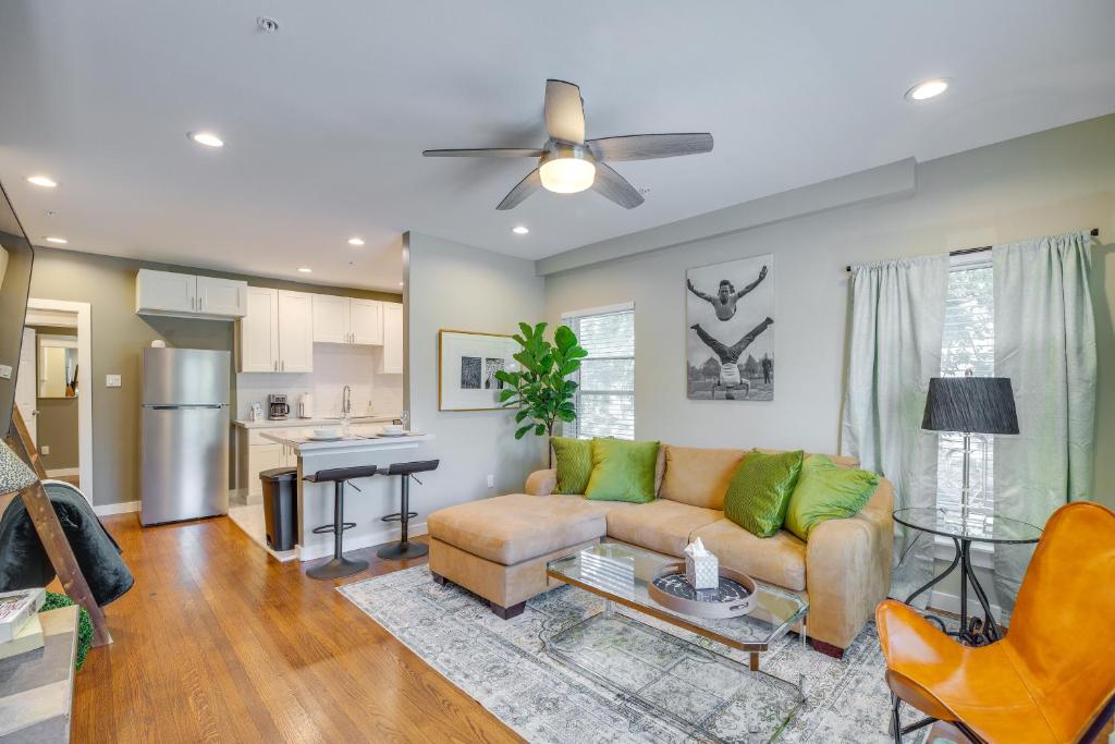 Pet-Friendly Houston Apartment Walk to Midtown!