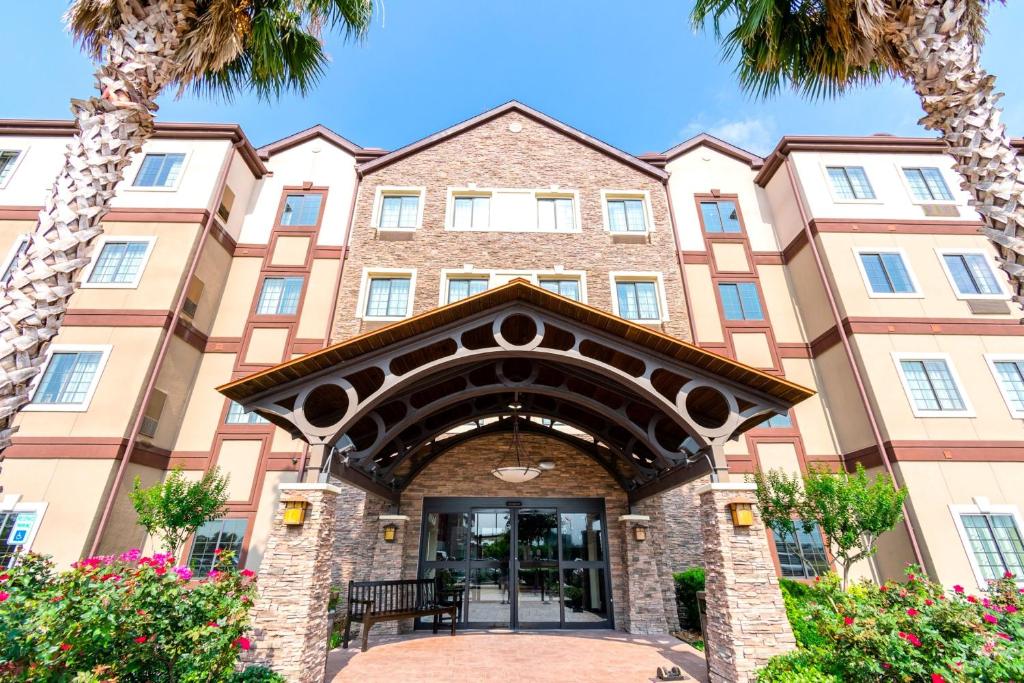 Staybridge Suites Houston – IAH Airport, an IHG Hotel