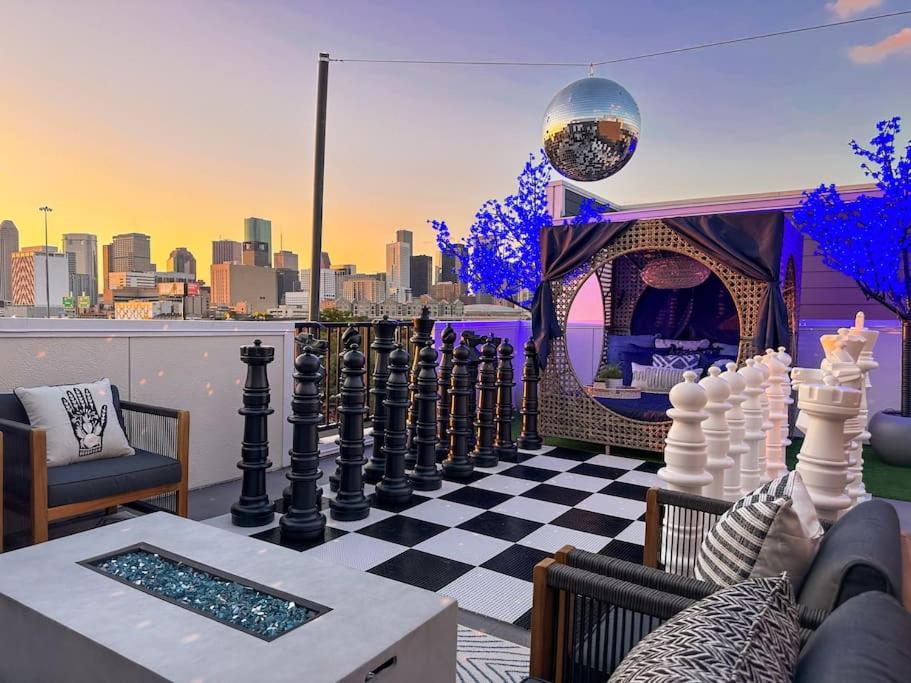 The Oasis Checkmate Stunning Rooftop with Views