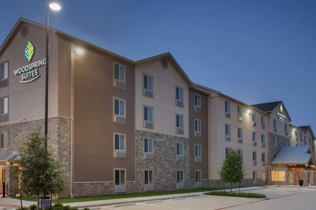 WoodSpring Suites Houston 288 South Medical Center