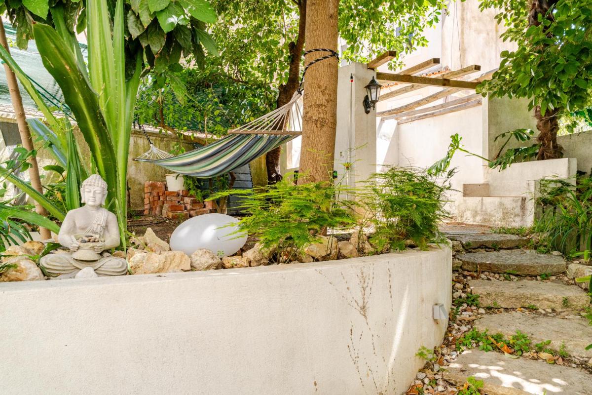 Fragrant Garden Apartment