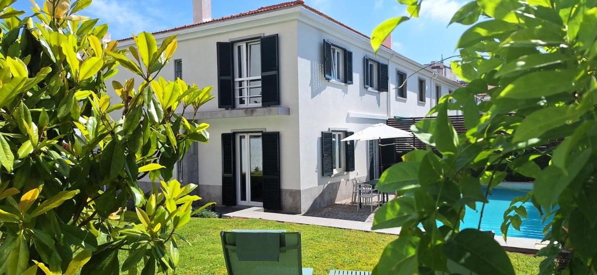 Haus Abel – pool, parking and garden in the heart of Lisbon