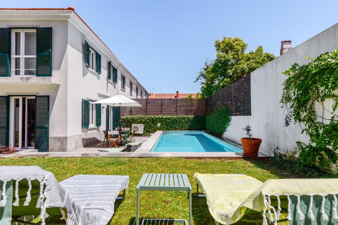 Haus Abel – pool, parking and garden in the heart of Lisbon