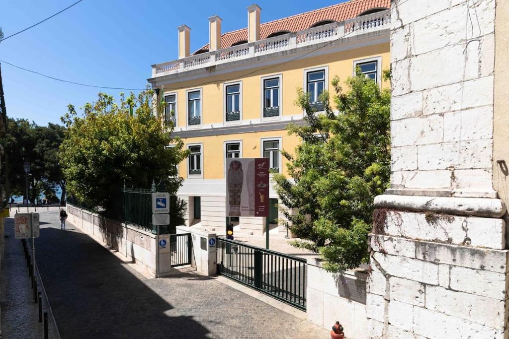 Historical 3 Bedroom Duplex Apartment in Lisbon