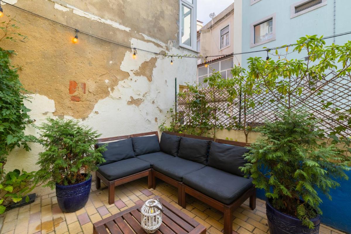 Lisbon Intendente Terrace Apartment with BBQ