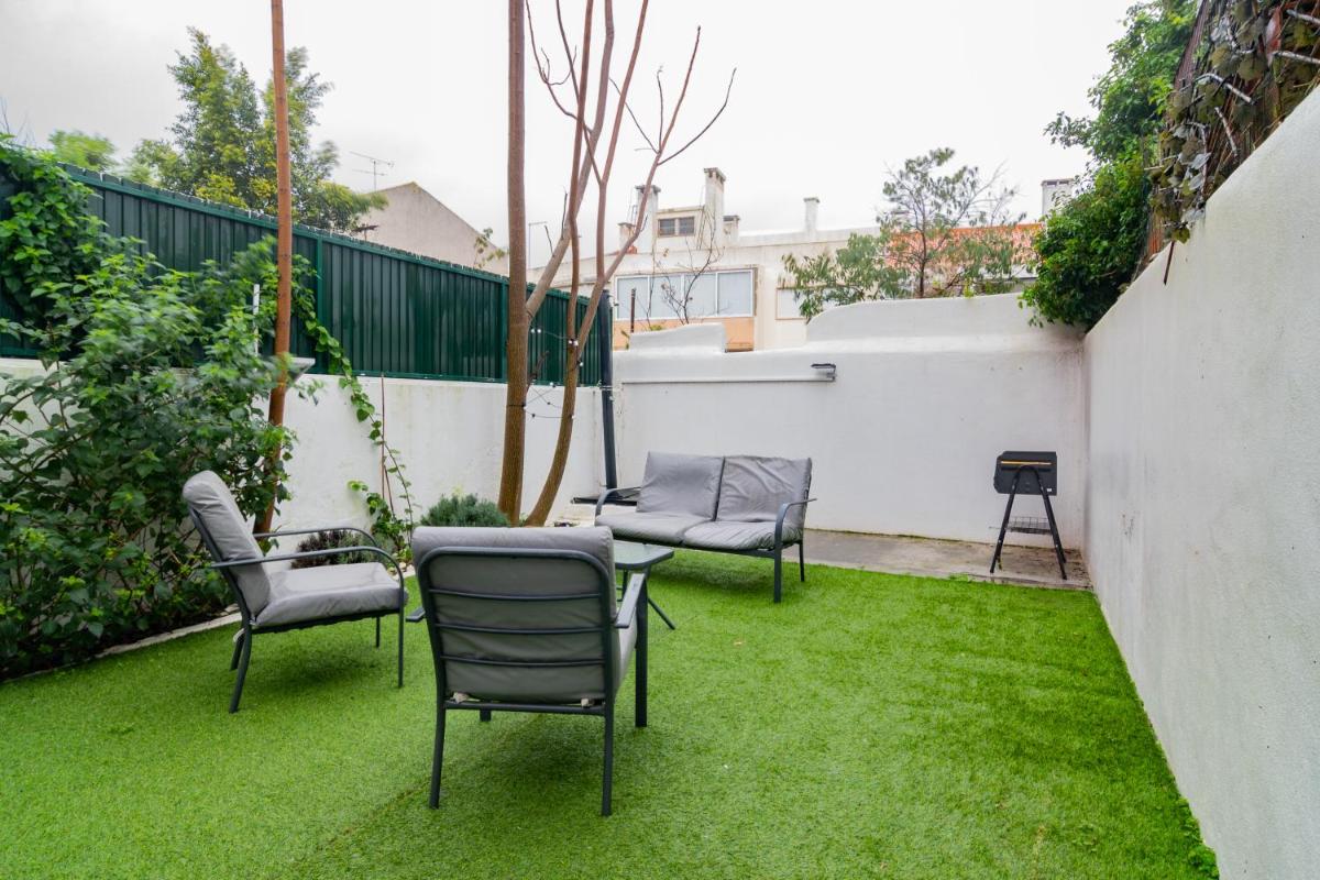 Lovely & Bright Family Flat W/ Patio