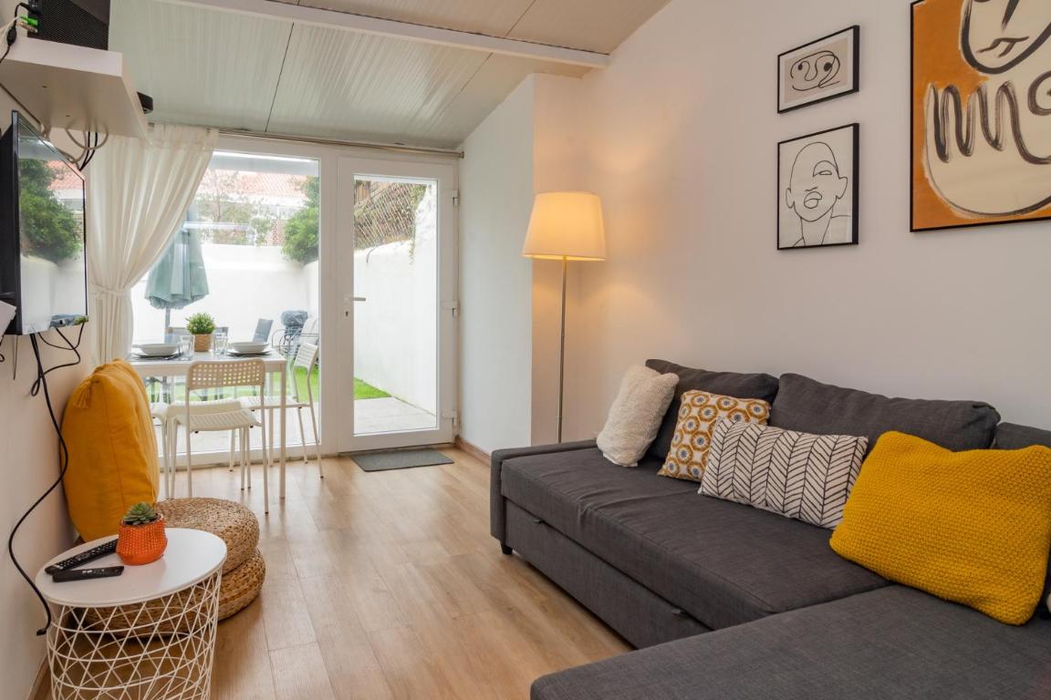 Lovely & Bright Family Flat W/ Patio