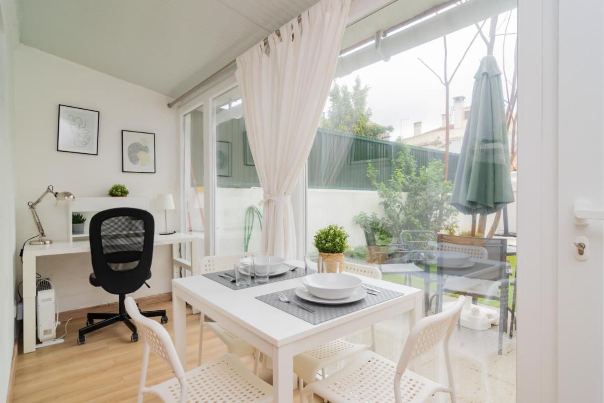 Lovely & Bright Family Flat W/ Patio