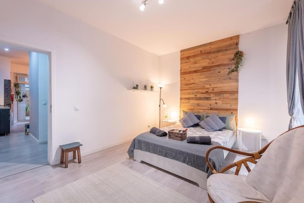 Modern Rustic Apartment in Graça