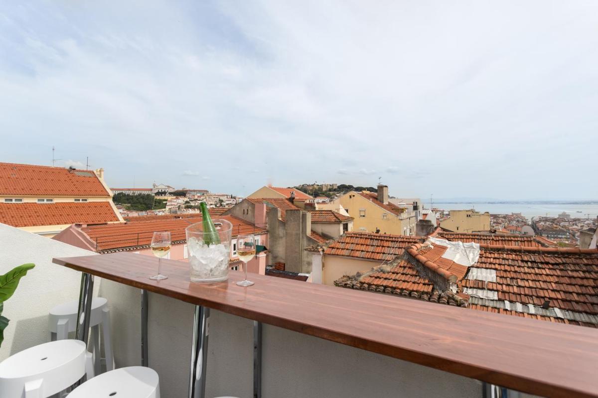 Rossio Penthouse Three-Bedroom Apartment w/ River View and Parking – by LU Holidays