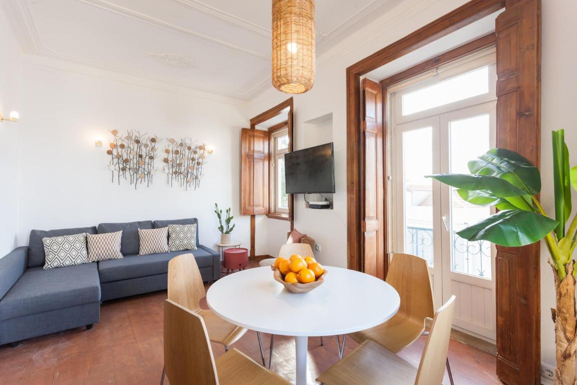 Rossio Vintage Two-Bedroom Apartment – by LU Holidays