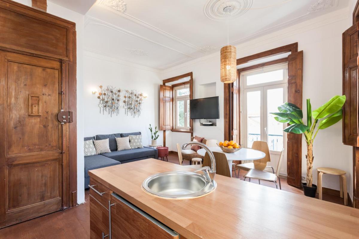 Rossio Vintage Two-Bedroom Apartment – by LU Holidays