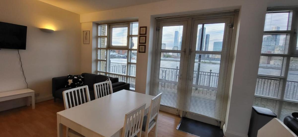 1 Bed, G-Floor apt close to O2, Excel and City Airport