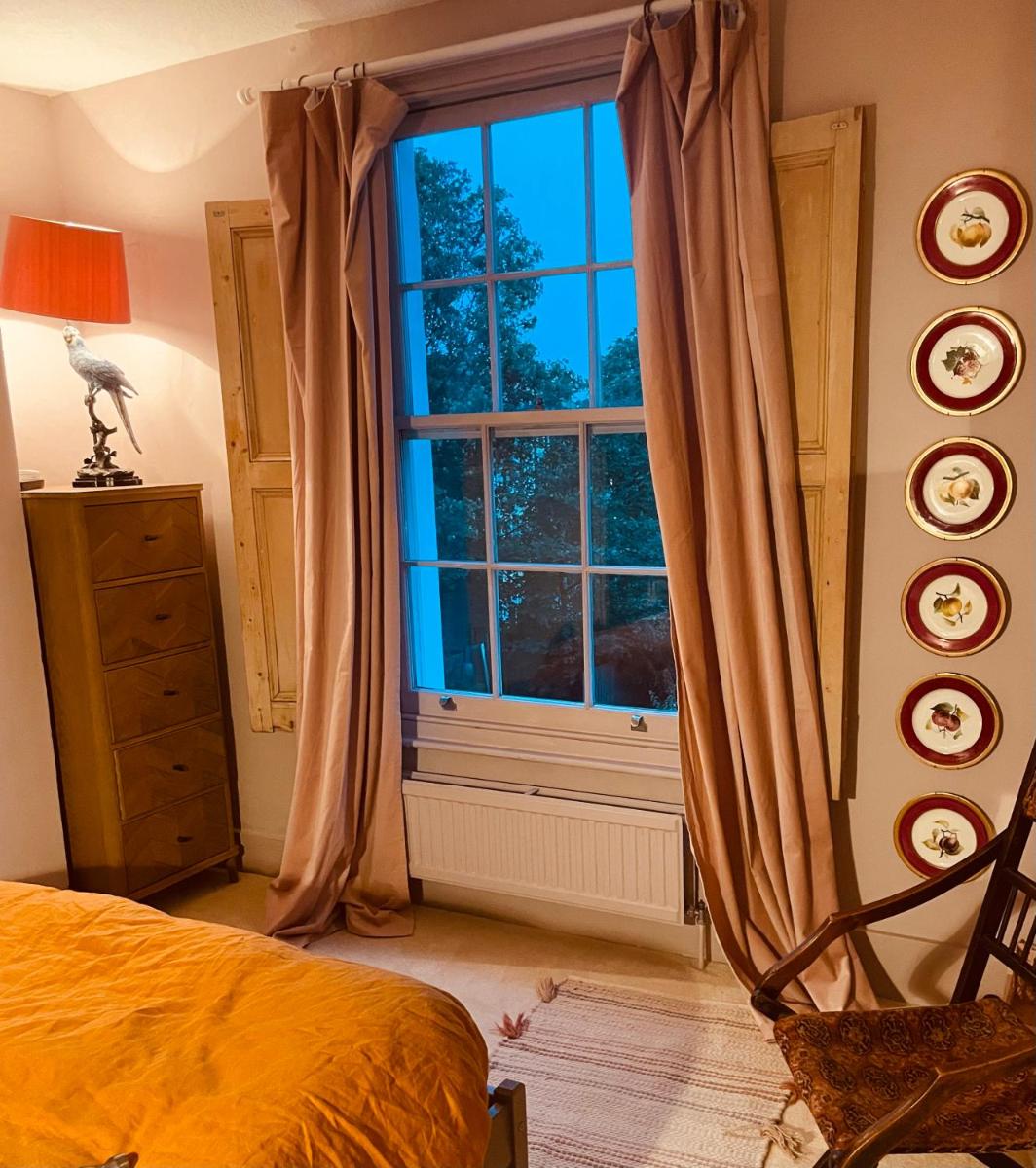 Beautiful London Victorian house, sleeps 12