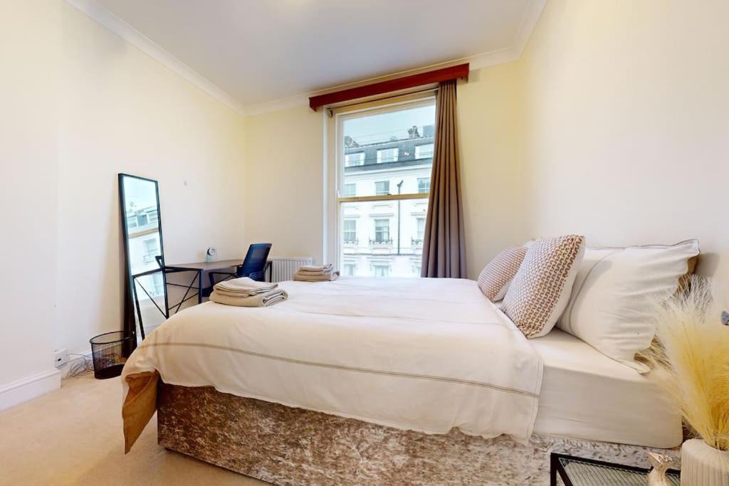 Charming and Bright Flat in Paddington!