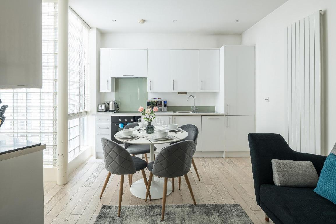 Fitzrovia – Charlotte Street by Viridian Apartments