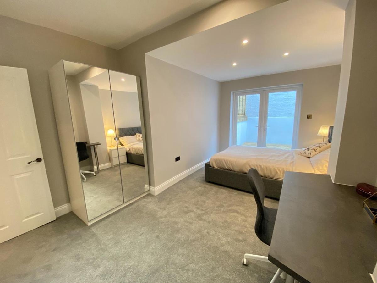 Hammersmith Flat 2 Bedrooms LGF