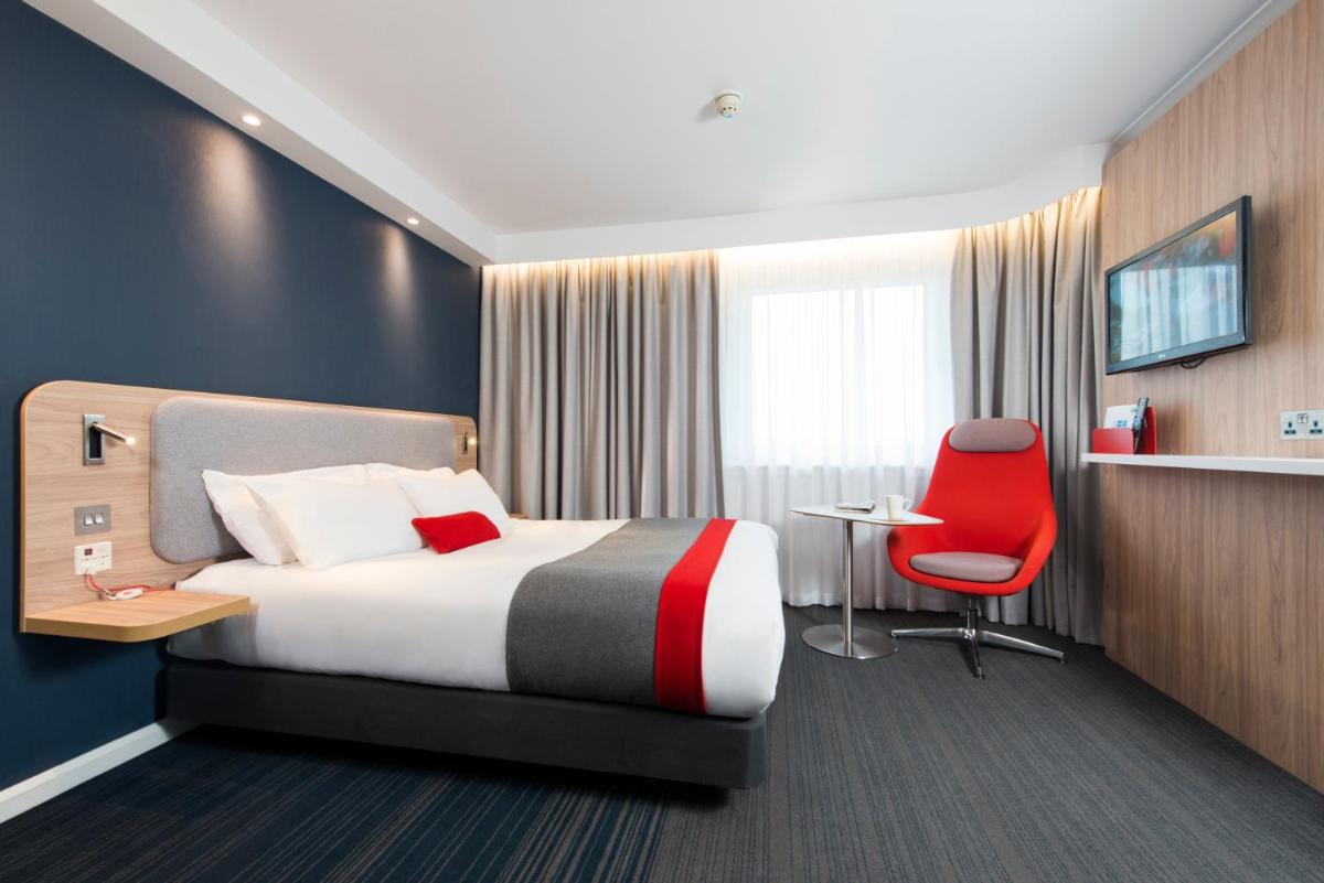 Holiday Inn Express London-Hammersmith, an IHG Hotel