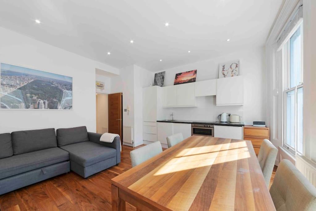 Huge 1 bed -sleeps 4 De Lux Soho Fitzrovia Suite