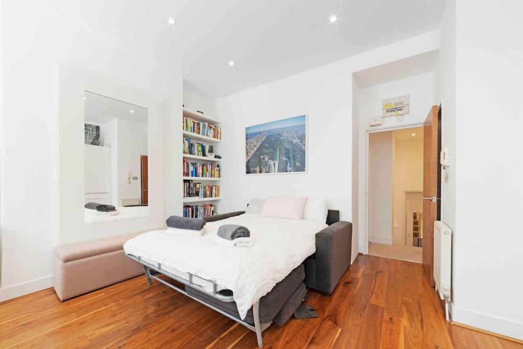 Huge 1 bed -sleeps 4 De Lux Soho Fitzrovia Suite