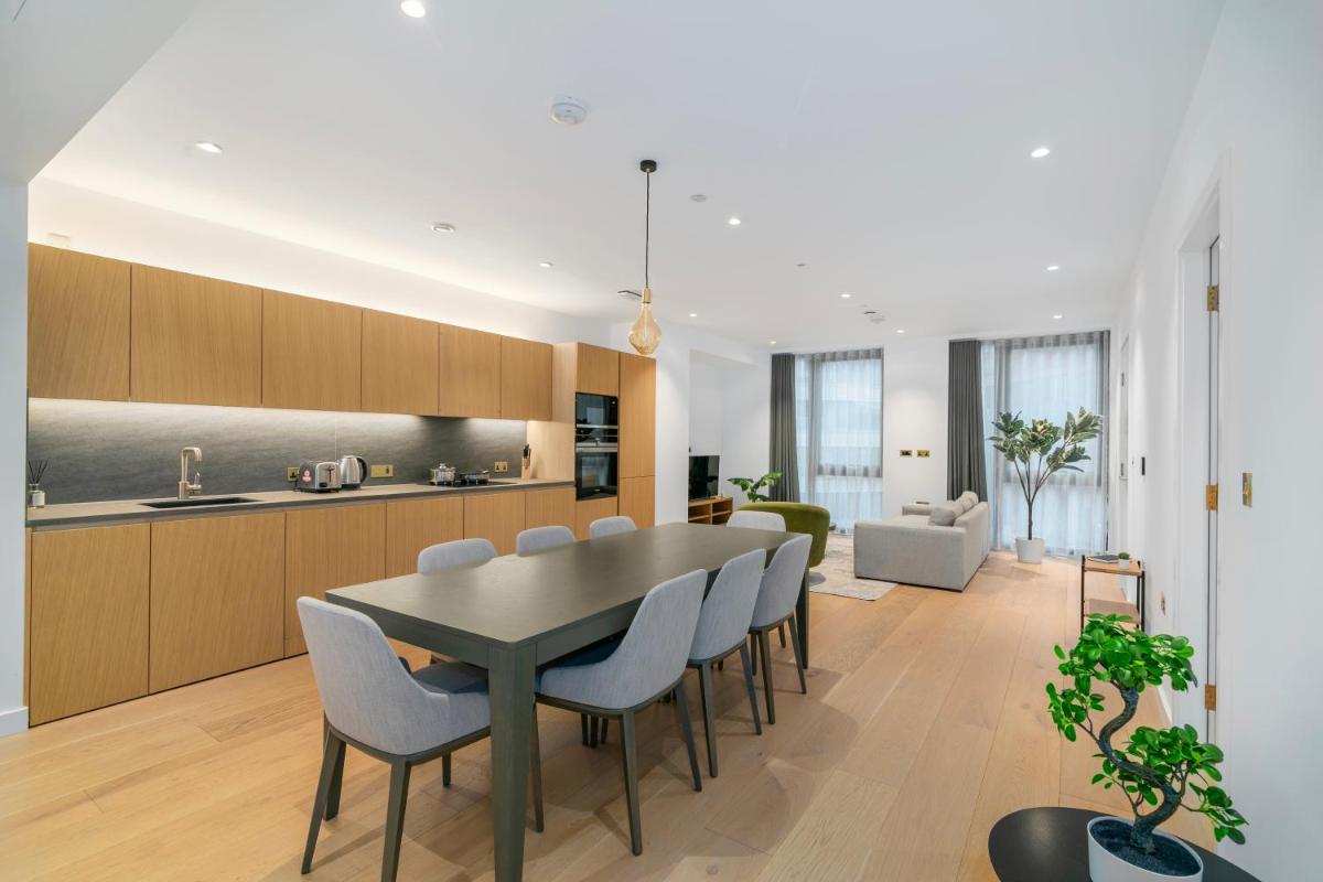 Kings Cross – Luxury 3 Bed Apartment, Private Balcony