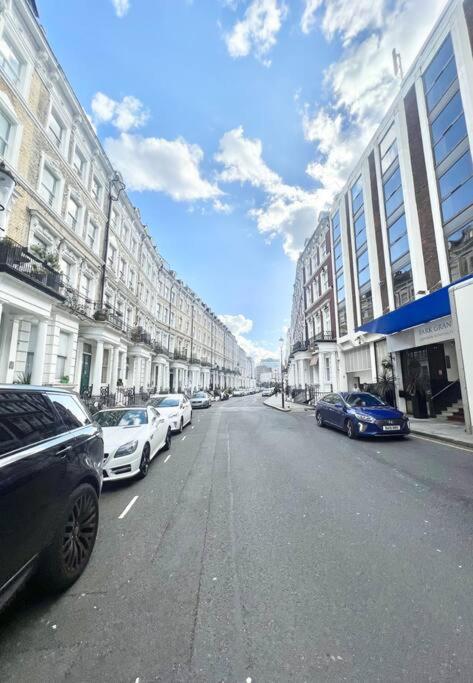 LUXstay2 Earls Court Apartment – Sleeps up to 8