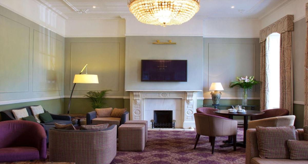 London Chigwell Prince Regent Hotel, BW Signature Collection