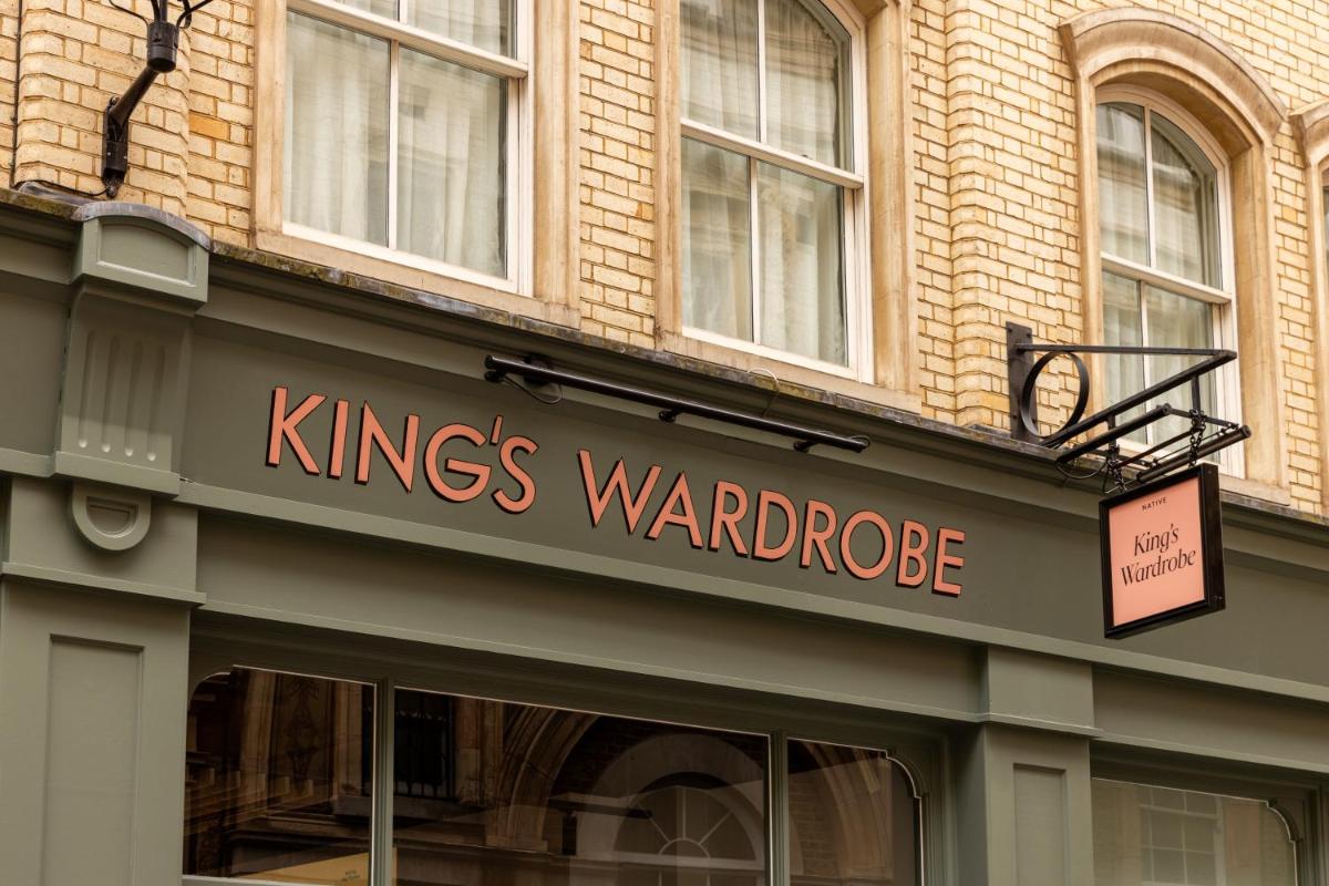 Native Kings Wardrobe, St Pauls