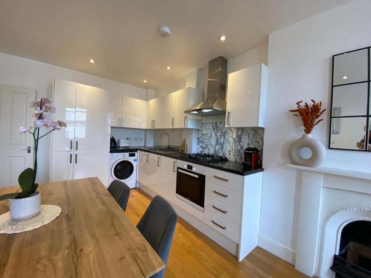 New stylish Fulham apartment – 2 bed