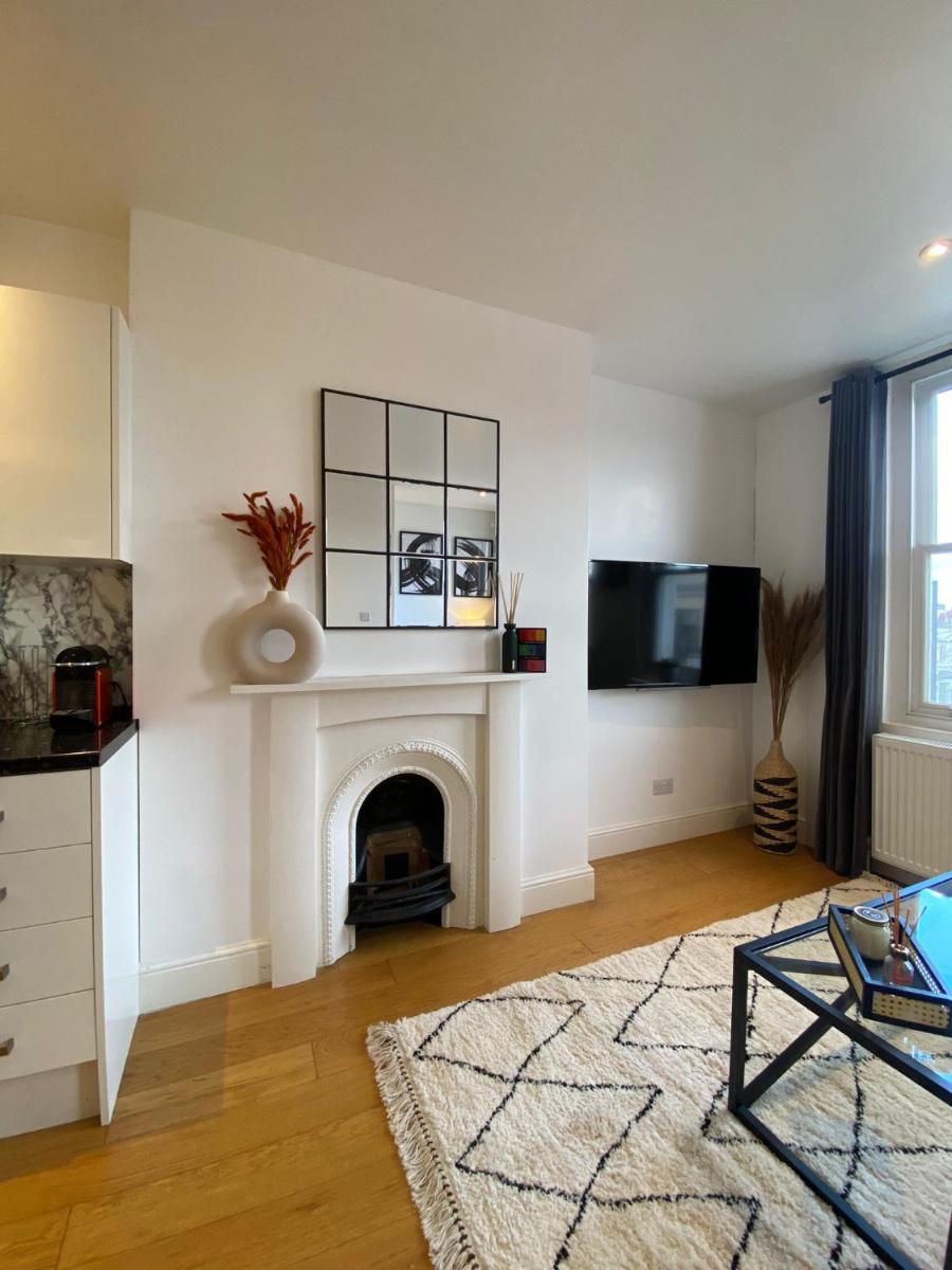 New stylish Fulham apartment – 2 bed