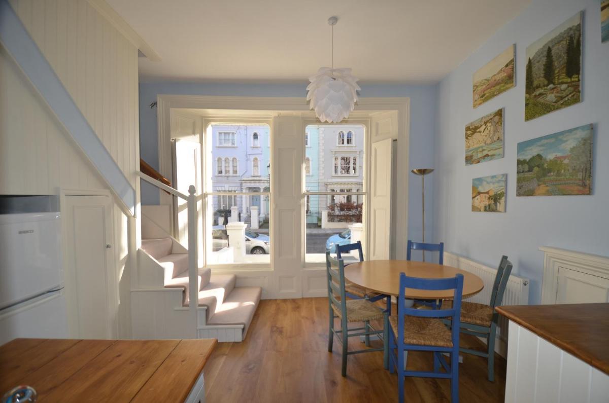 Notting Hill Charm -Sleeps 5 – Urban Retreat