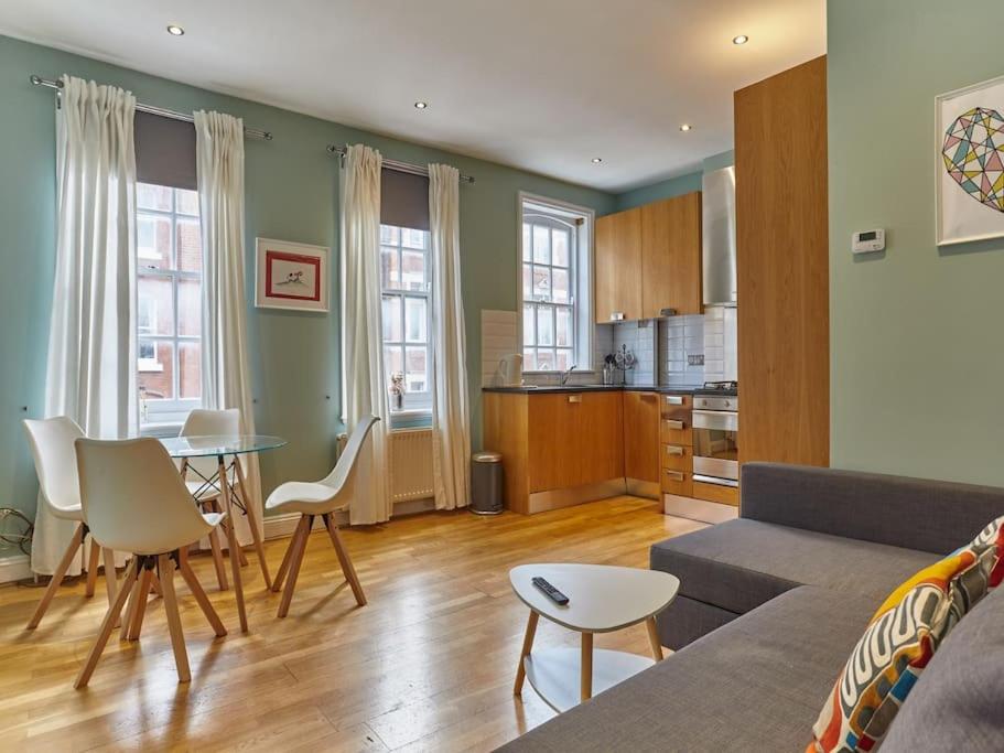 (Oxford Street – Piccadilly Circus) Apartment Central London