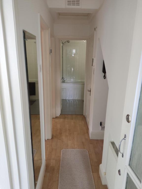 Remarkable 1-Bed Apartment in North London N8