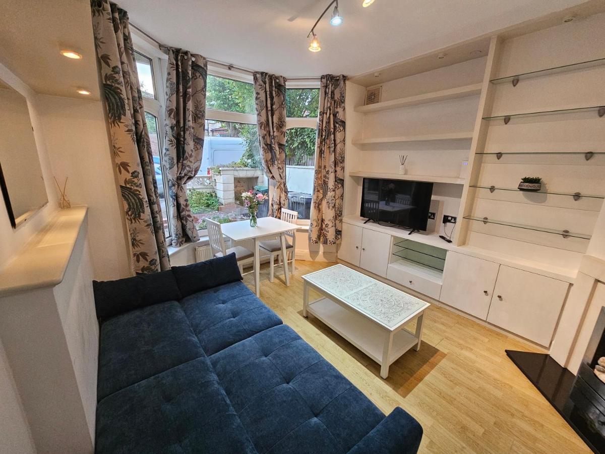 Remarkable 1-Bed Apartment in North London N8