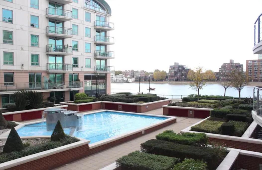 Riverside Balcony Apartments, 10 minutes from Oxford Circus