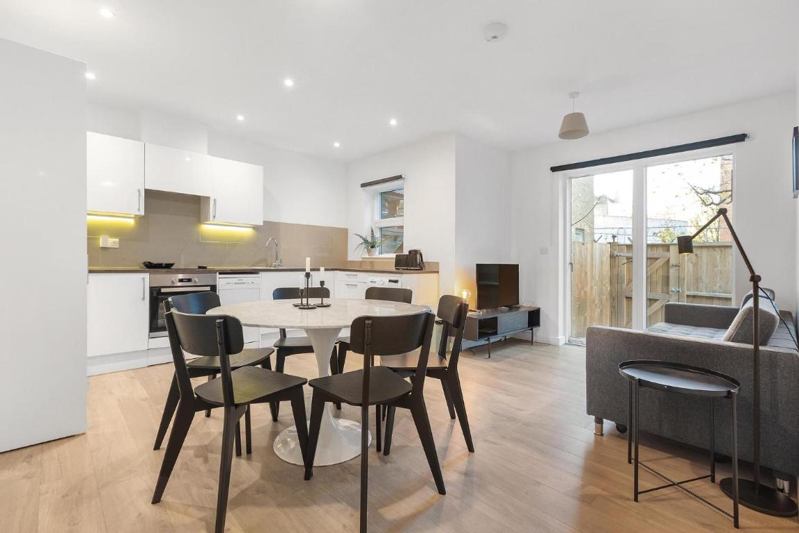 Spacious Clapham Apartments