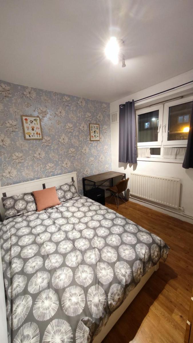 Spacious flat with 2 to 3 bedrooms in Central London