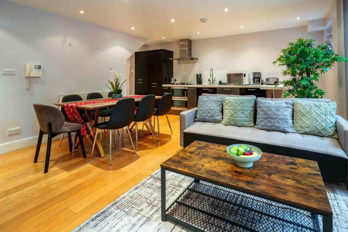 Stunning 3-Bed House in central London